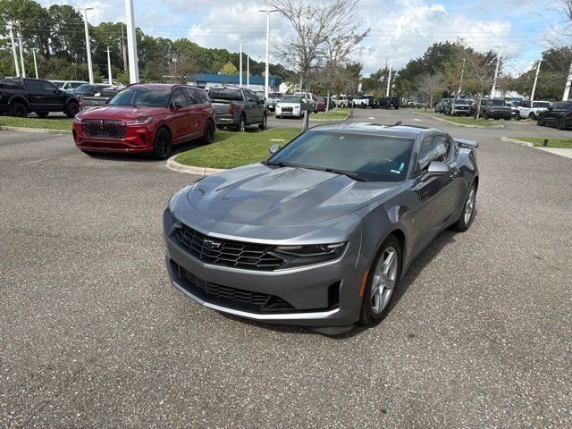 Used 2020 Chevrolet Camaro LT RWD image 13