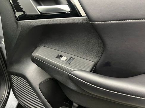 Used 2024 Mitsubishi Outlander SE image 37