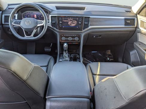 Certified 2023 Volkswagen Atlas SE w/ Panoramic Sunroof Package FWD image 12