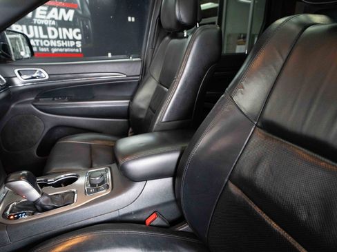 Used 2020 Jeep Grand Cherokee Limited w/ Luxury Group II image 10