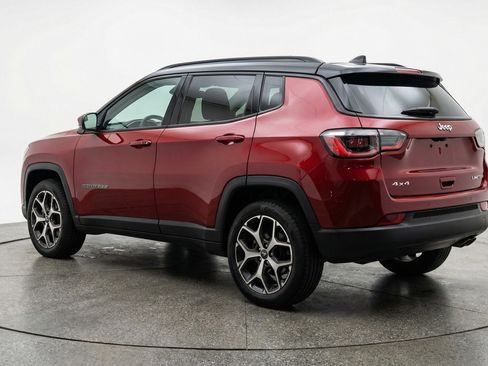 Used 2025 Jeep Compass Limited AWD/4WD image 6