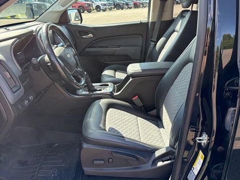 Used 2017 Chevrolet Colorado Z71 AWD/4WD image 13