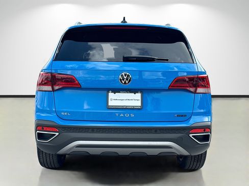 Used 2024 Volkswagen Taos SEL AWD/4WD image 4