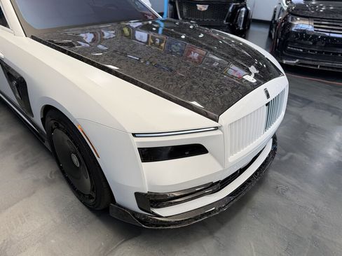 Used 2024 Rolls-Royce Spectre w/ Spectre Launch Package AWD/4WD image 5