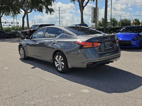 Certified 2025 Nissan Altima 2.5 S FWD image 5