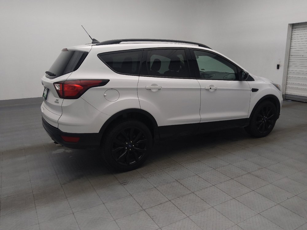 Used 2019 Ford Escape SE FWD image 10