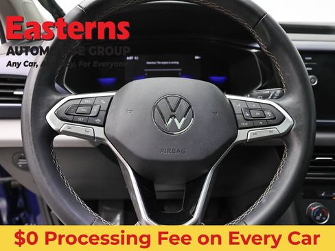 Used 2022 Volkswagen Taos SE w/ Panoramic Sunroof Package AWD/4WD image 10