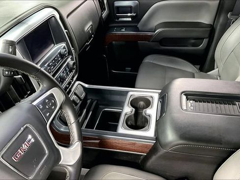 Used 2017 GMC Sierra 1500 SLT w/ Suspension Package, Off-Road AWD/4WD image 18