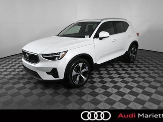 Used 2023 Volvo XC40 B5 Plus w/ Driver Assist Package video 1