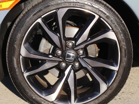 Used 2019 Honda Civic Sport image 9