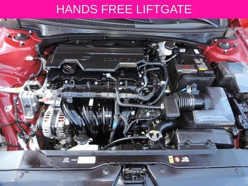 Used 2024 Hyundai Elantra SEL FWD image 14