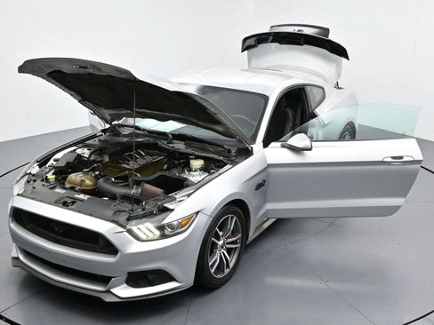 Used 2015 Ford Mustang GT RWD image 44
