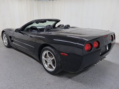 Used 2001 Chevrolet Corvette Convertible w/ Preferred Equipment Group2 RWD image 4