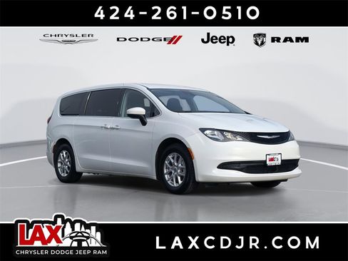 Used 2023 Chrysler Voyager LX image 1