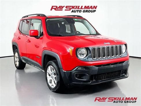 Used 2017 Jeep Renegade Latitude image 1