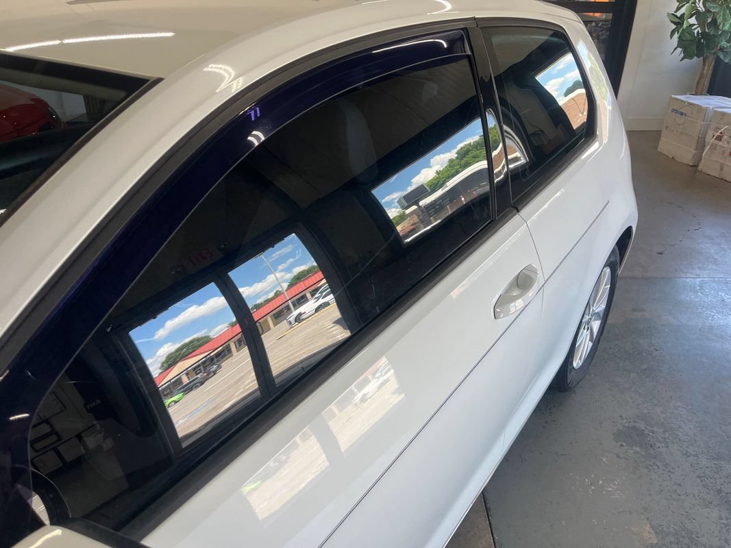 Used 2015 Volkswagen Golf S FWD image 26