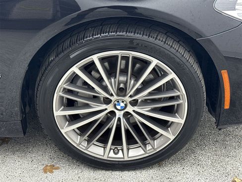 Used 2020 BMW 530i w/ Convenience Package image 38