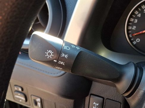 Used 2016 Toyota RAV4 LE AWD/4WD image 20