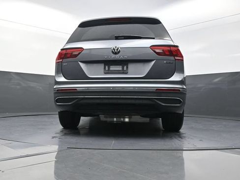 Used 2024 Volkswagen Tiguan SE AWD/4WD image 36