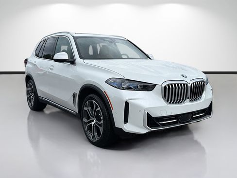 New 2026 BMW X5 xDrive40i w/ Premium Package AWD/4WD image 1