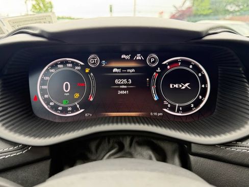 Used 2021 Aston Martin DBX AWD/4WD image 22