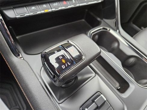 Used 2022 GMC Sierra 1500 AT4 w/ AT4 Preferred Package image 25