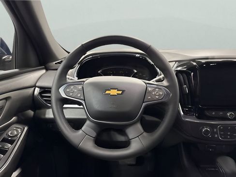 Used 2023 Chevrolet Traverse LT w/ Rear Camera Mirror Package image 14