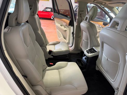 Used 2022 Volvo XC90 T8 Inscription Expression image 23