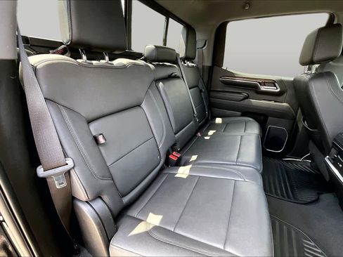 Used 2022 GMC Sierra 1500 Elevation w/ Elevation Premium Package AWD/4WD image 20