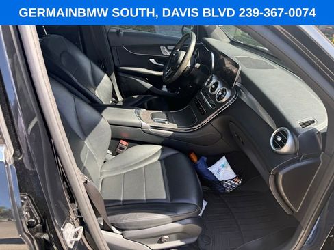 Used 2020 Mercedes-Benz GLC 300 image 27