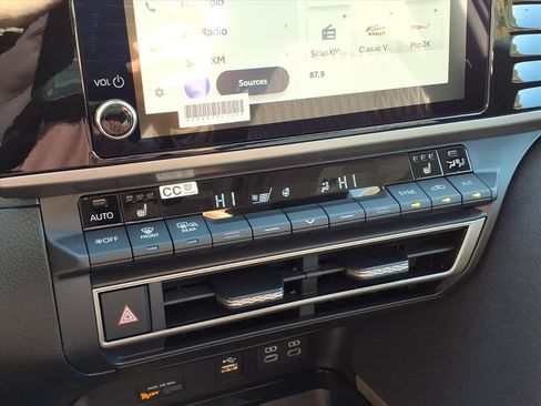 New 2026 Toyota Camry LE w/ Convenience Package image 10