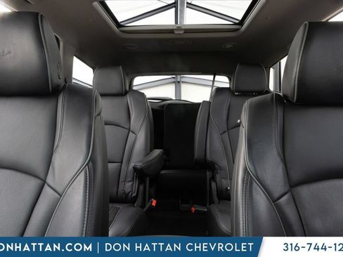 Used 2021 Buick Enclave Avenir w/ Avenir Technology Package AWD/4WD image 17