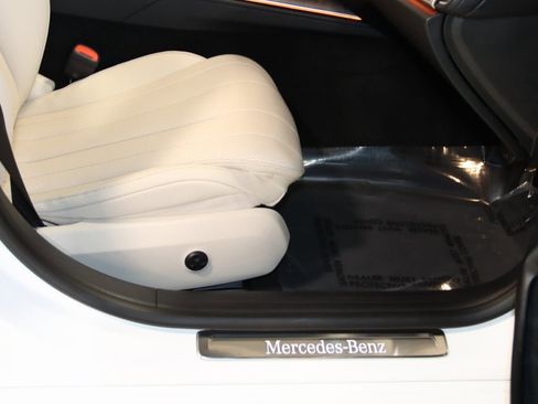 Used 2025 Mercedes-Benz E 350 4MATIC Sedan image 62