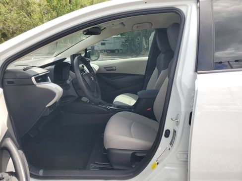 Used 2022 Toyota Corolla LE image 18