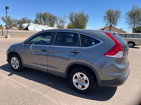Used 2014 Honda CR-V LX image 2