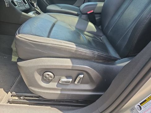 Used 2017 Audi Q3 2.0T Premium FWD image 16