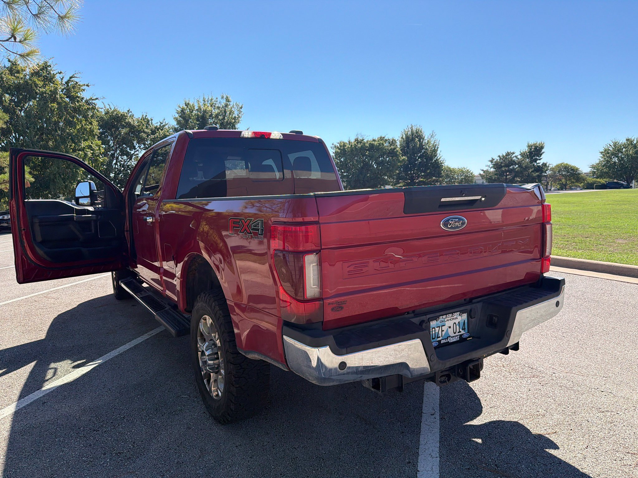 Used 2021 Ford F250 Lariat w/ Lariat Ultimate Package AWD/4WD image 5