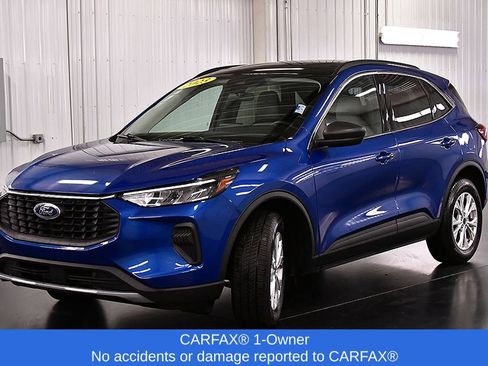 Used 2023 Ford Escape Active AWD/4WD image 3
