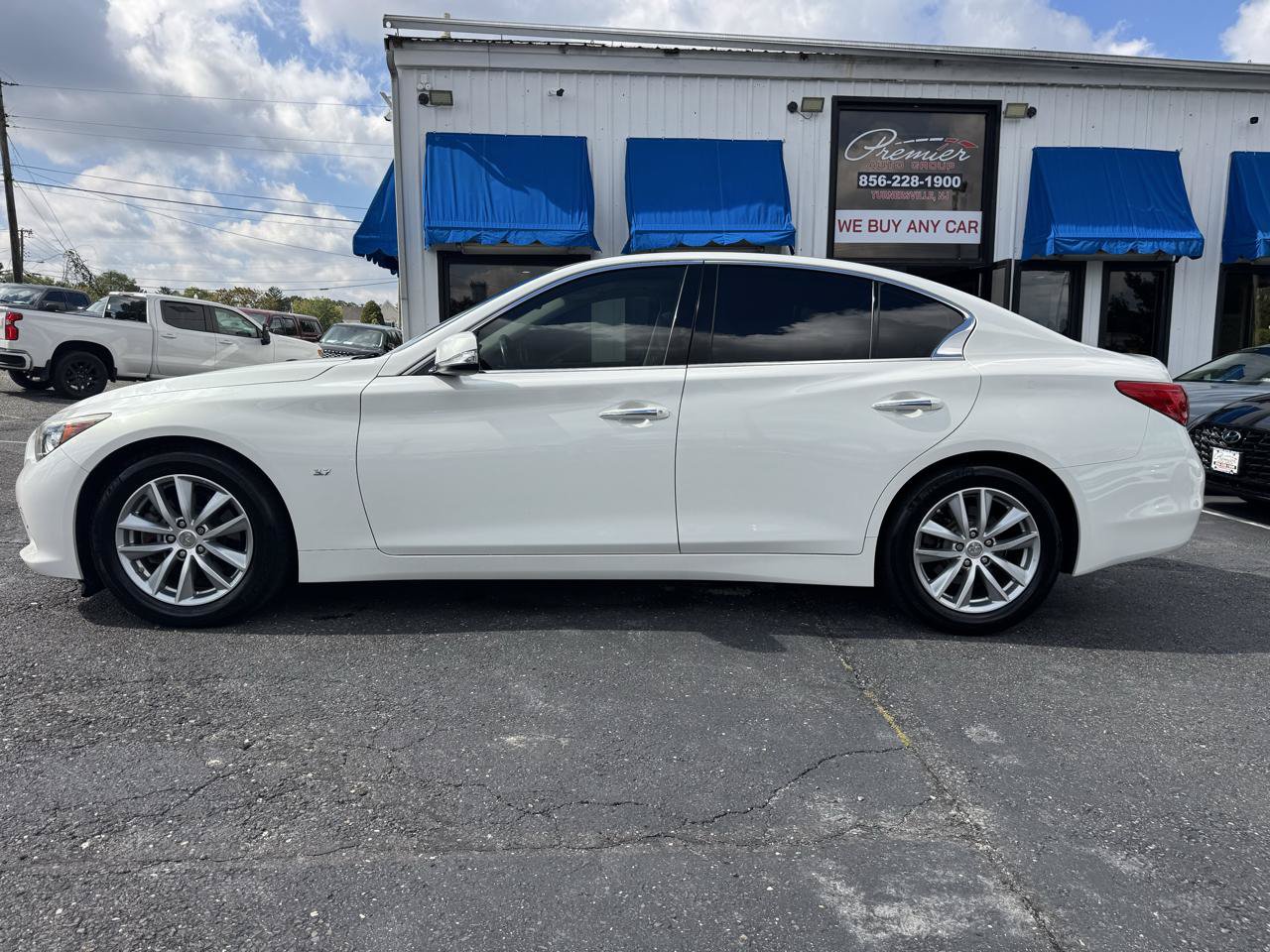Used 2015 INFINITI Q50 w/ Moonroof Package RWD image 7