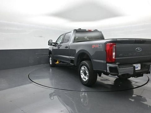 New 2026 Ford F250 XLT w/ FX4 Off-Road Package AWD/4WD image 5