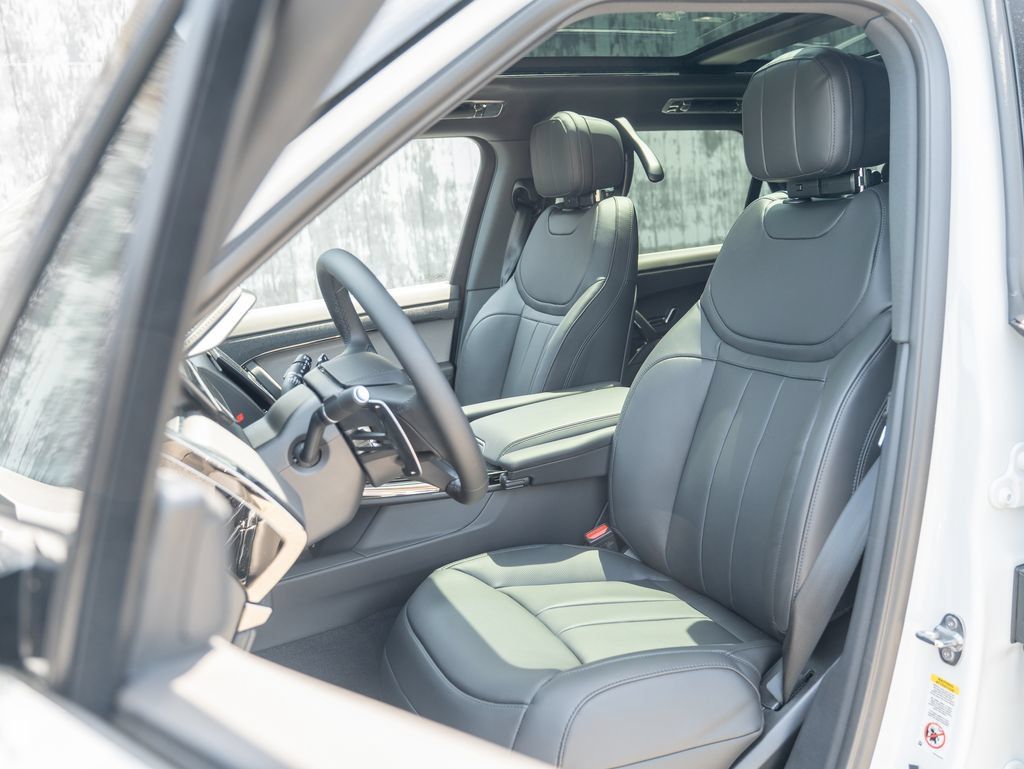 New 2026 Land Rover Range Rover Sport SE AWD/4WD image 19