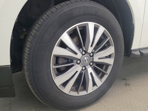 Used 2017 Nissan Pathfinder S AWD/4WD image 31