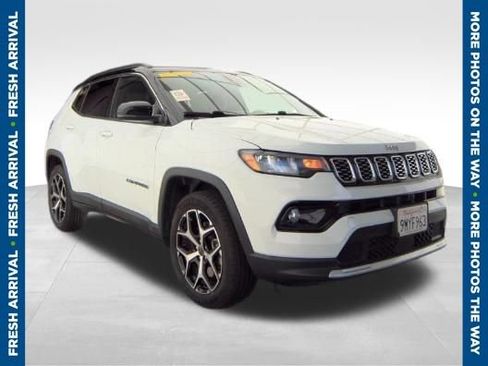 Used 2025 Jeep Compass Limited AWD/4WD image 1