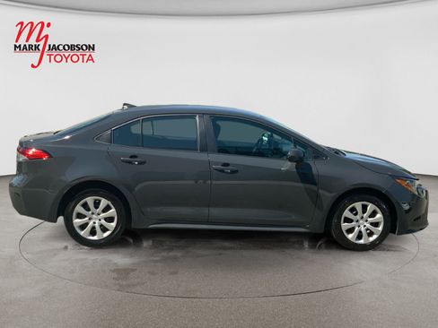 Used 2024 Toyota Corolla LE FWD image 4