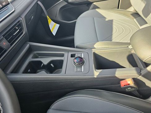 New 2026 Volkswagen Tiguan SE AWD/4WD image 33