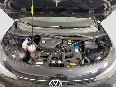 Used 2023 Volkswagen ID.4 Pro image 39