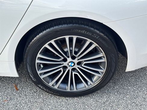 Used 2018 BMW 540i image 19