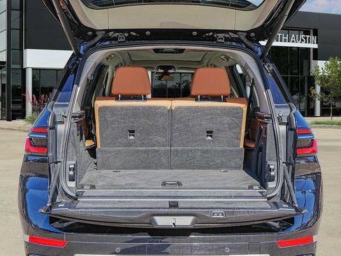 Used 2023 BMW X7 xDrive40i w/ Premium Package image 33