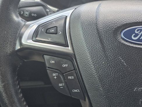 Used 2019 Ford Edge SEL w/ Equipment Group 201A FWD image 12