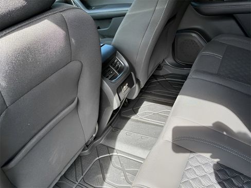 Used 2022 Chevrolet Blazer LT image 32